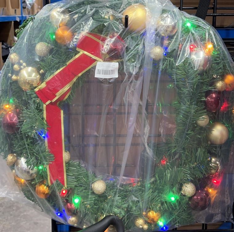 A6505, 24" Christmas Wreath for Front Door