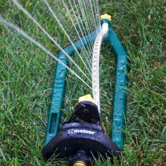 A8136, 3,400 sq. ft. Oscillating Sprinkler