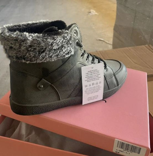A6177, Shoes