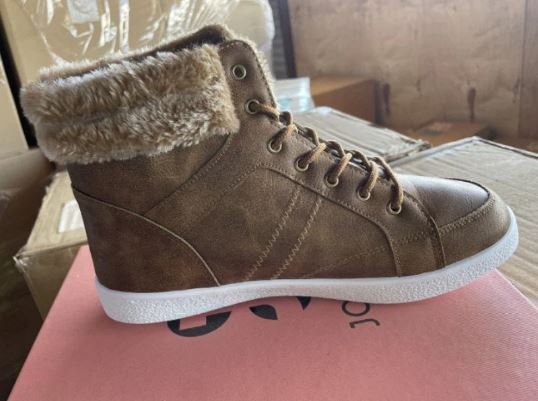 A6177, Shoes